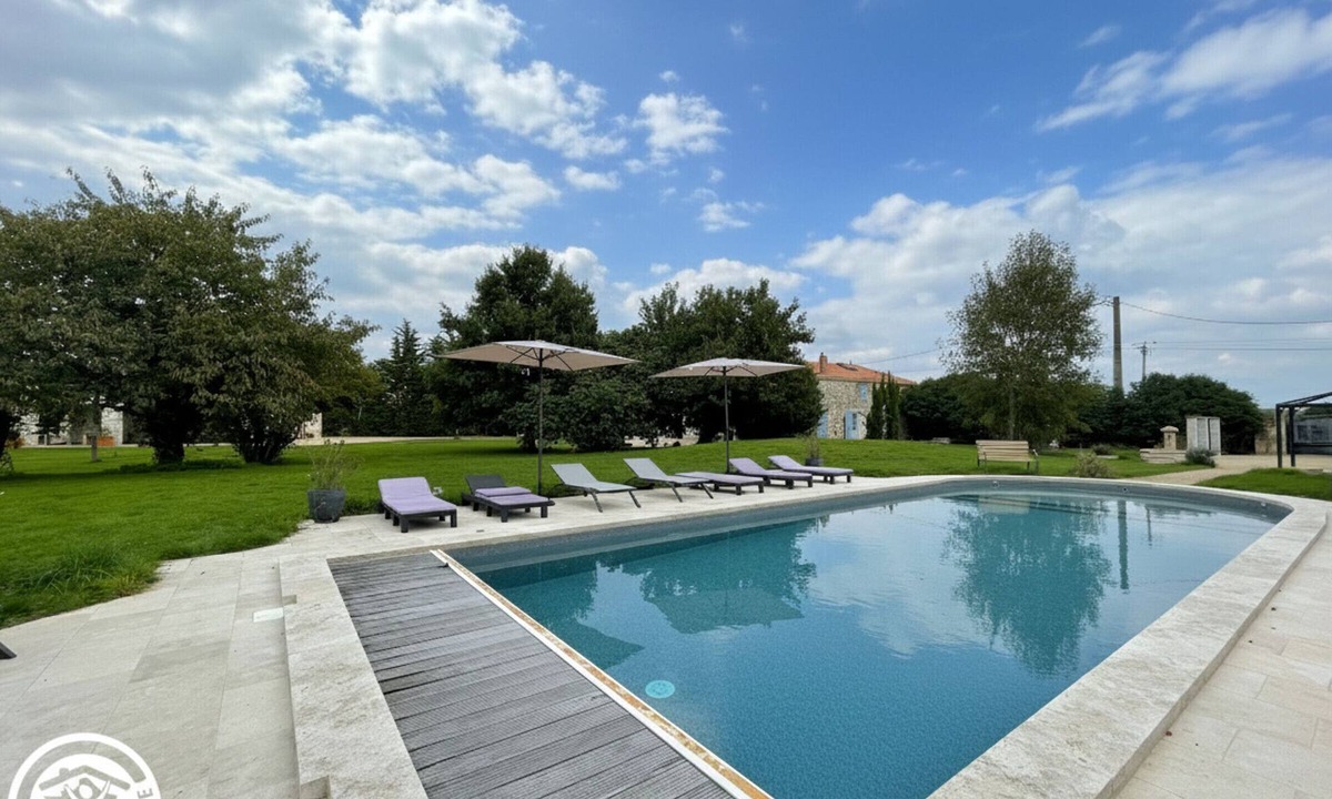 Les Pineaux Cottage | Cottage in Vendée with Spa and Terrace