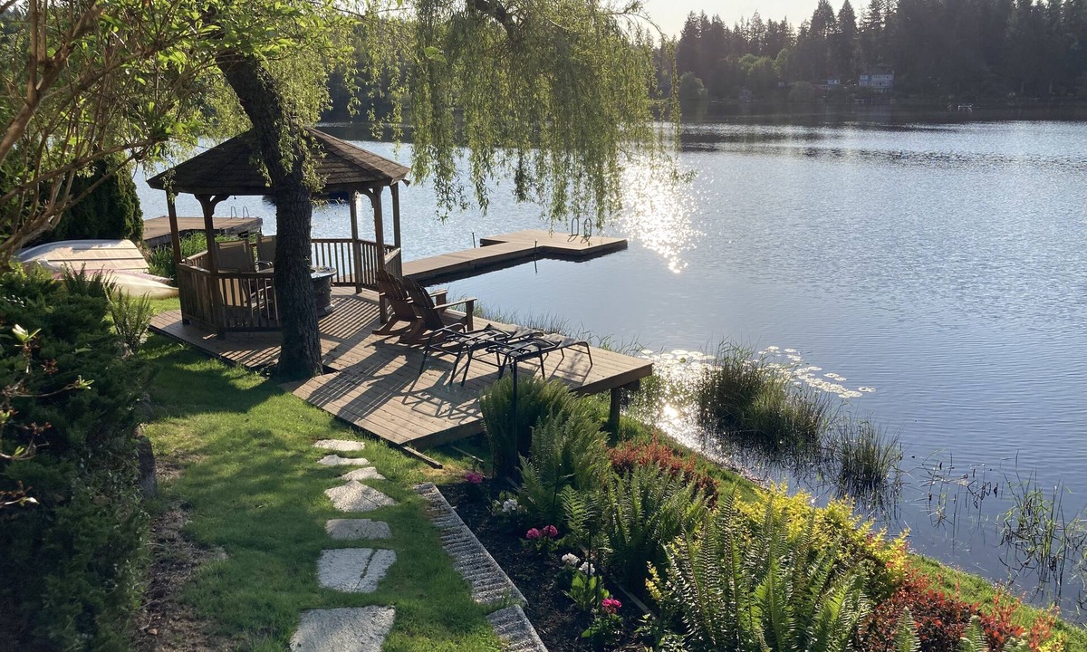Woodinville Bed & Breakfast | Cottage Lake Bed and Breakfast