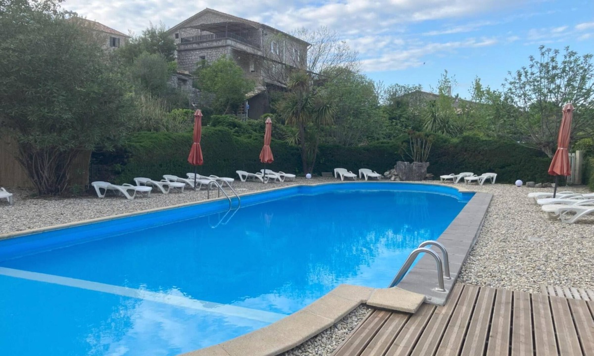 Chauzon Cottage | Cottage "Les Blaches" with Shared Pool, Wi-Fi, and Air Conditioning