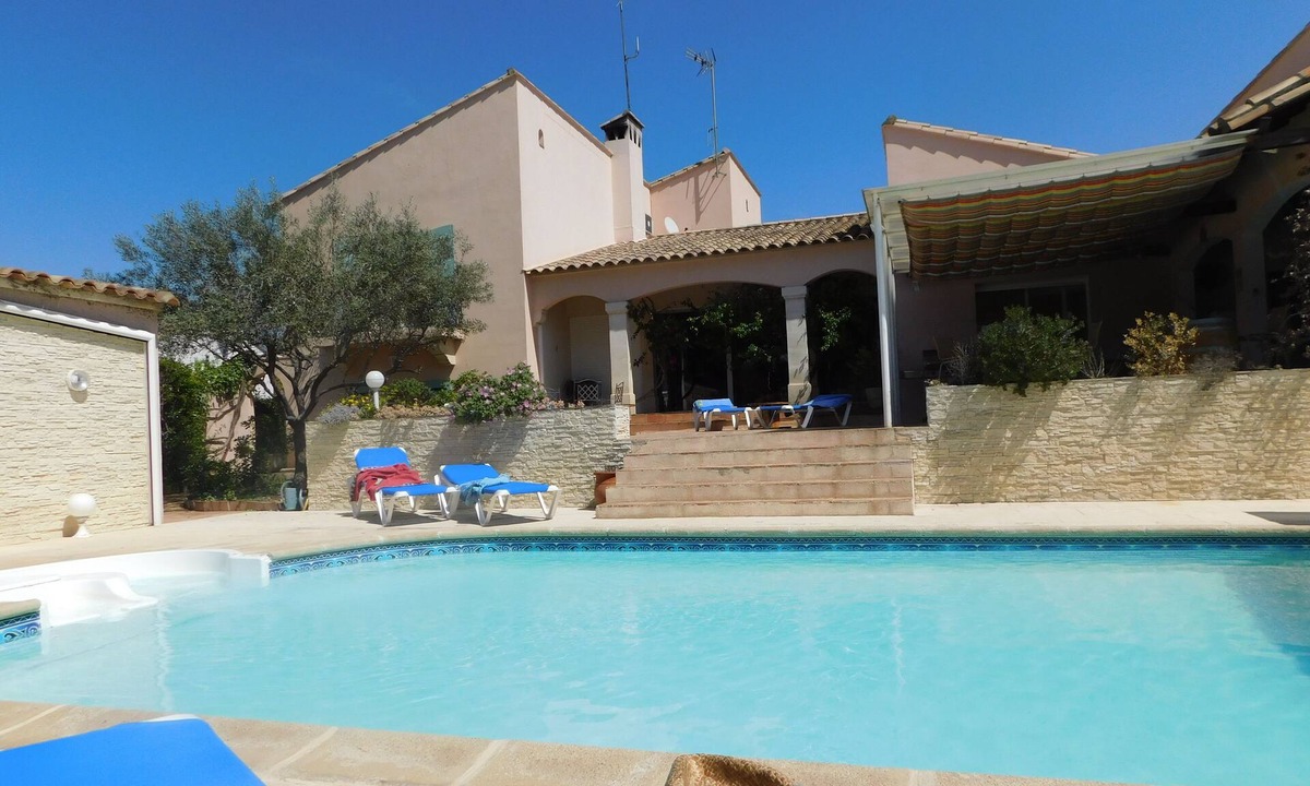 Villetelle House | Cottage Les Bougainvillées de Camargue 2 people, heated pool