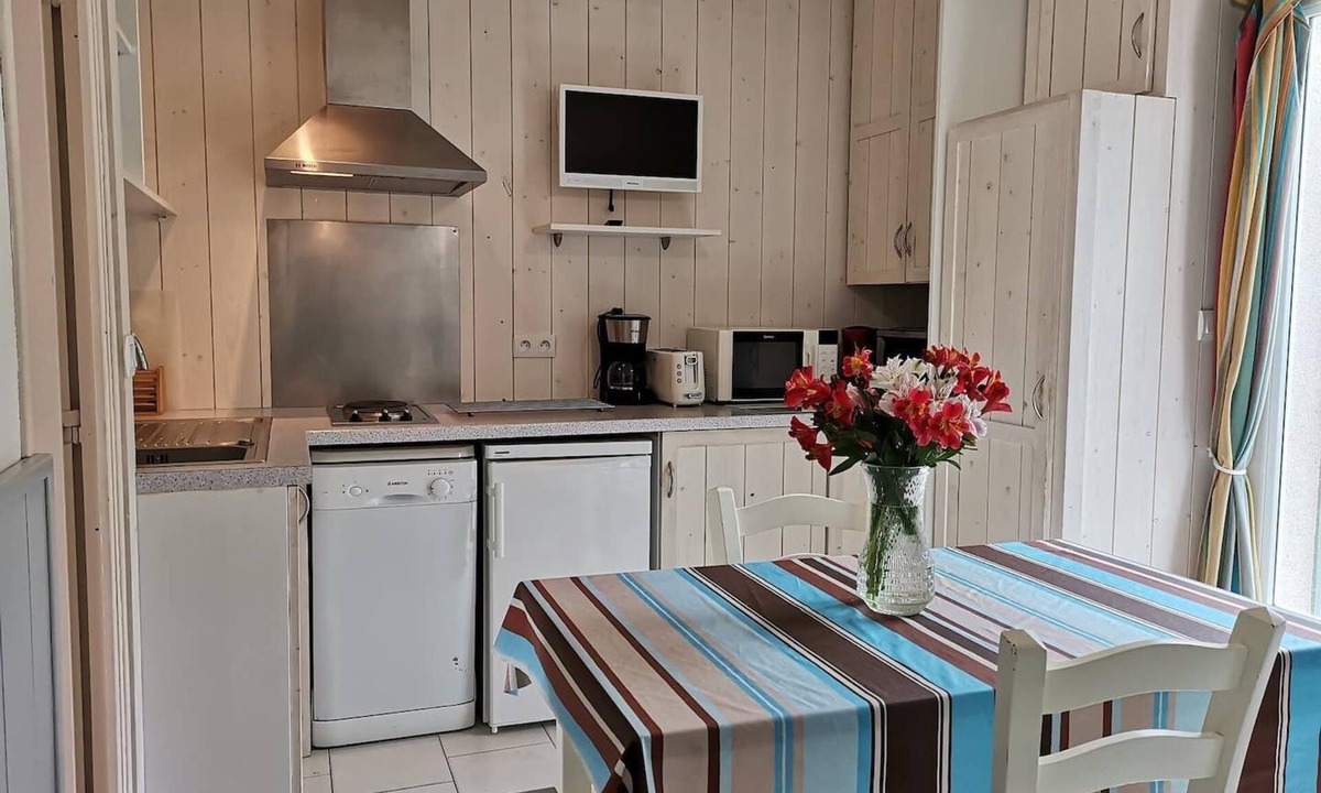 Sainte-Marie-de-Re Cottage | Cottage Les Roses de mer