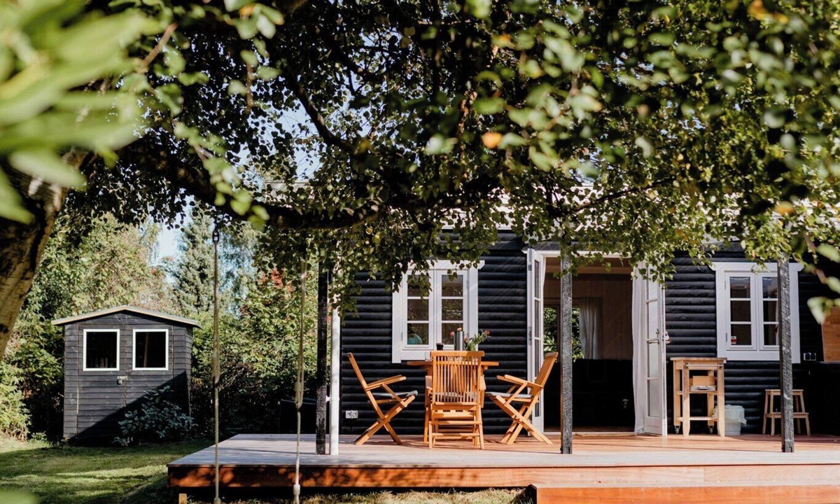 Dronningmolle House | Cottage life in intimate wooden cabin