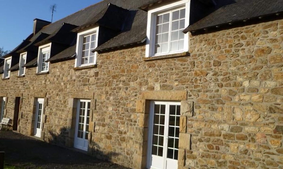 Saint-Coulomb Cottage | COTTAGE NEAR SEA IN CAMPAIGN