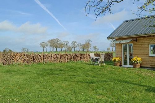 Savigny-le-Vieux Ski Chalet | Cottage of the Apple Meadow