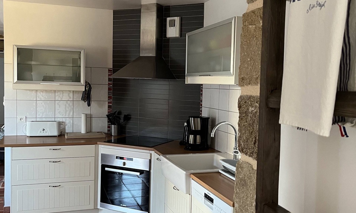 Loguivy House | Cottage of the Issue