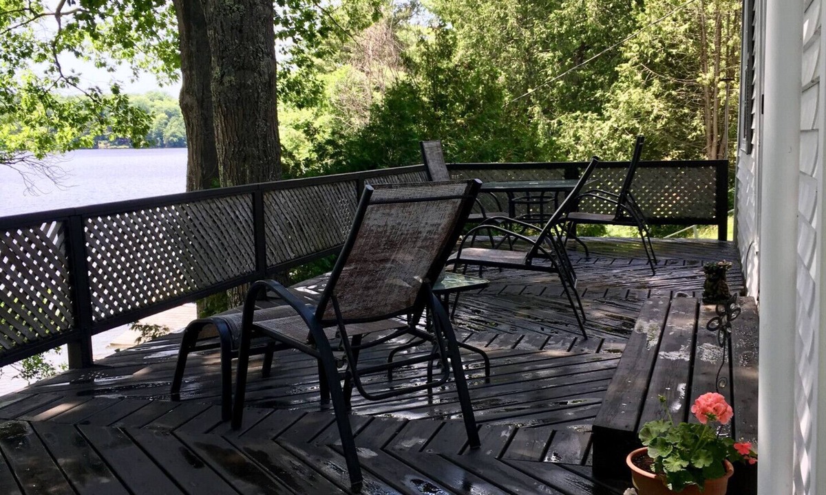 Minden House | Cottage offering kayaking with serenity by the lake