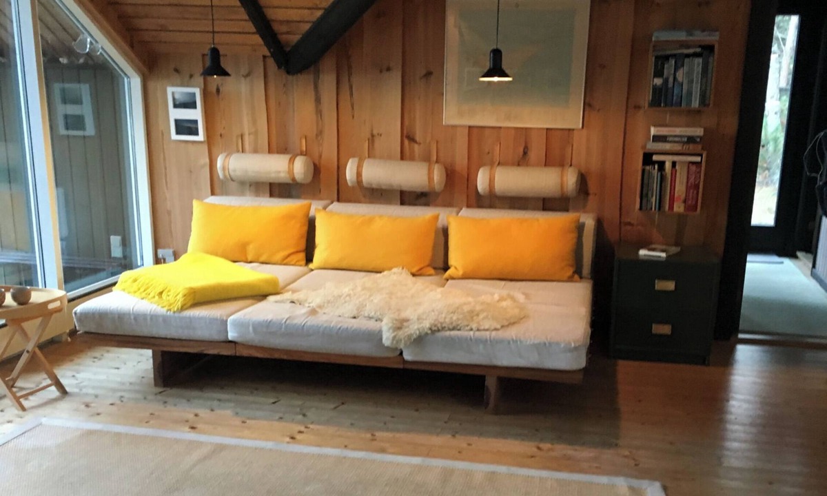 Anholt House | Cottage on Anholt facing a large natural area