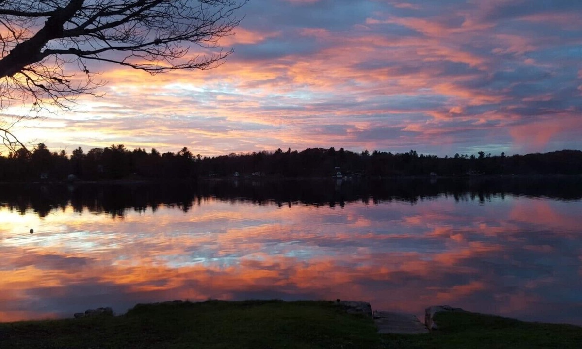 Frontenac Cottage | Cottage on Bob's Lake - 3 Bedrooms, Private Boat Launch, Great Fishing