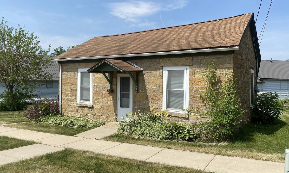 Dodgeville Cottage | Cottage on Main