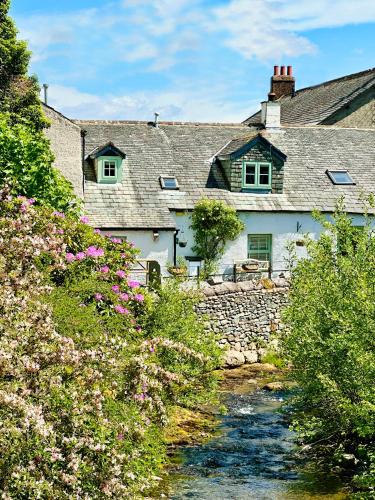 Braithwaite House | Cottage On The Brook