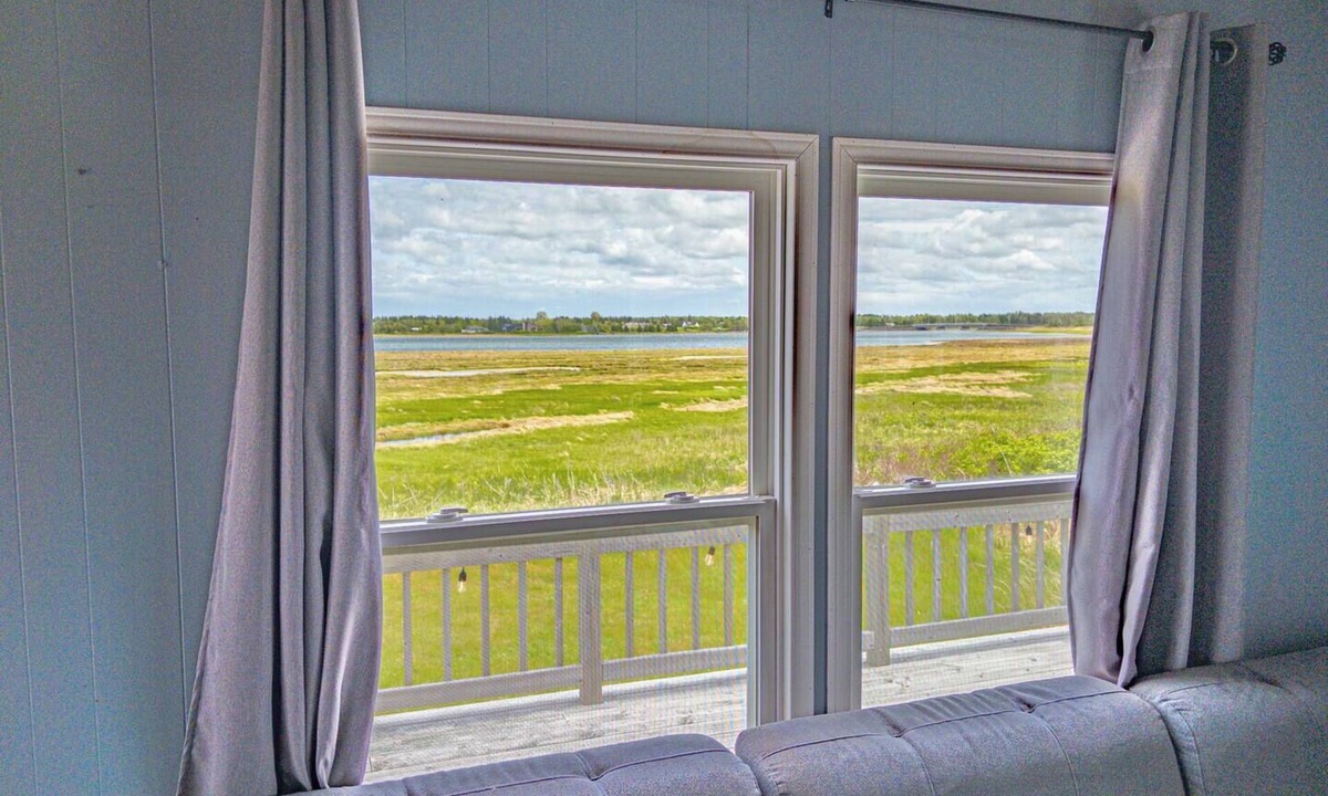 Beaubassin East Cottage | Cottage on the coast