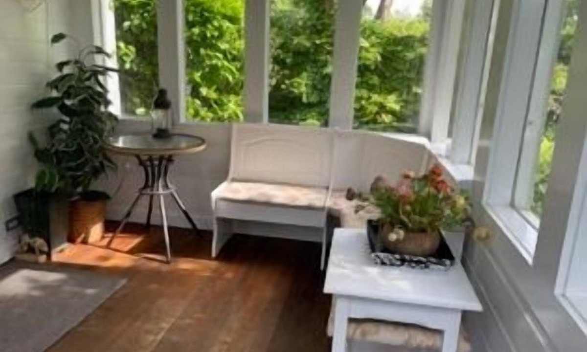 Pipes Cove Cottage | Cottage on the waterfront