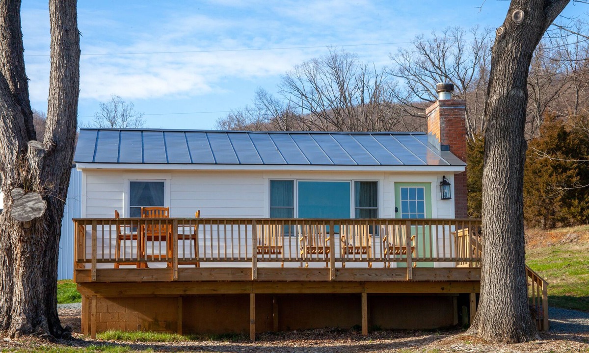 Batesville Cottage | Cottage on Working Turkey and Bee Farm in the Heart of Crozet