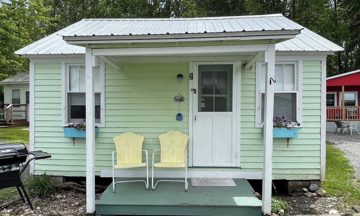 Cape Vincent Cottage | Cottage Rental At the beautiful St Lawerence Green