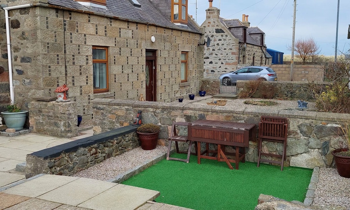 St Combs Cottage | Cottage right next to beach and golf course, a, bbq