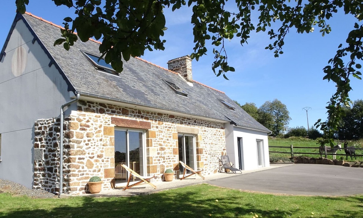 Saint-Ovin House | Cottage, Saint Ovin