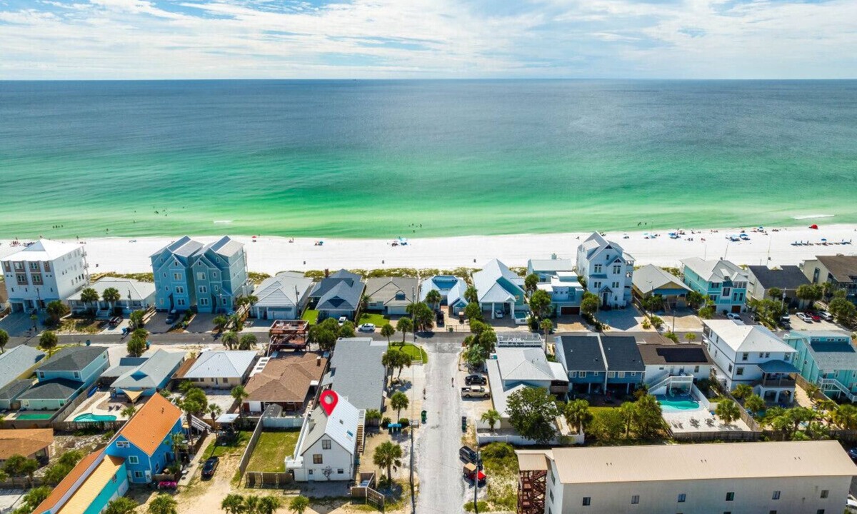 Crescent Beach House | Cottage Seas | Steps To The Beach | Dogs Allowed!