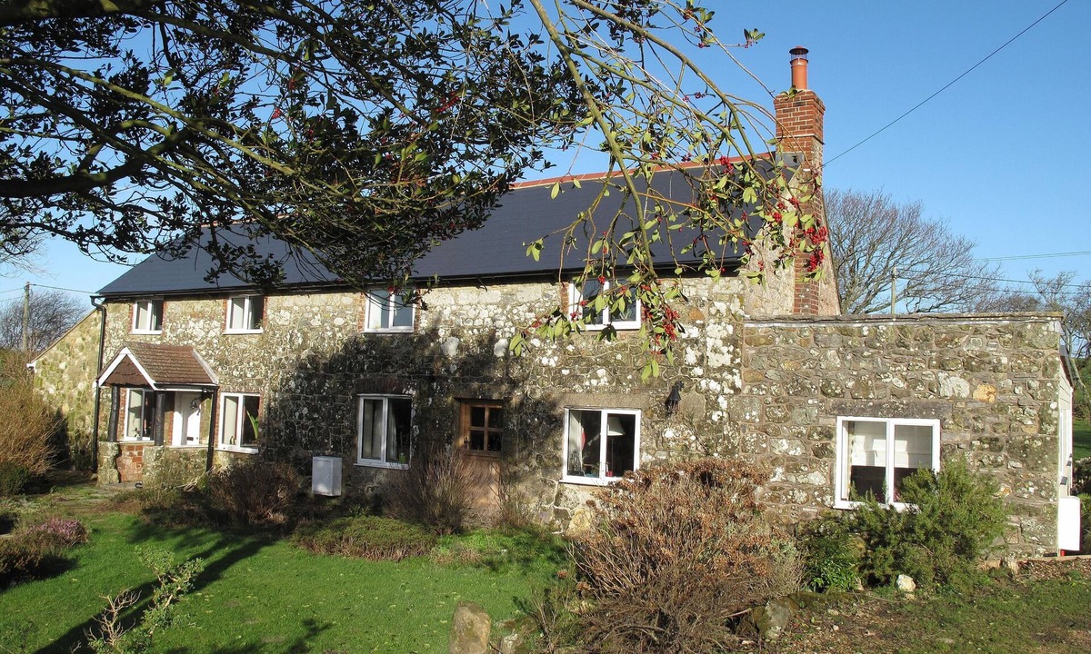 Godshill Cottage | Cottage Set In Rolling Countryside