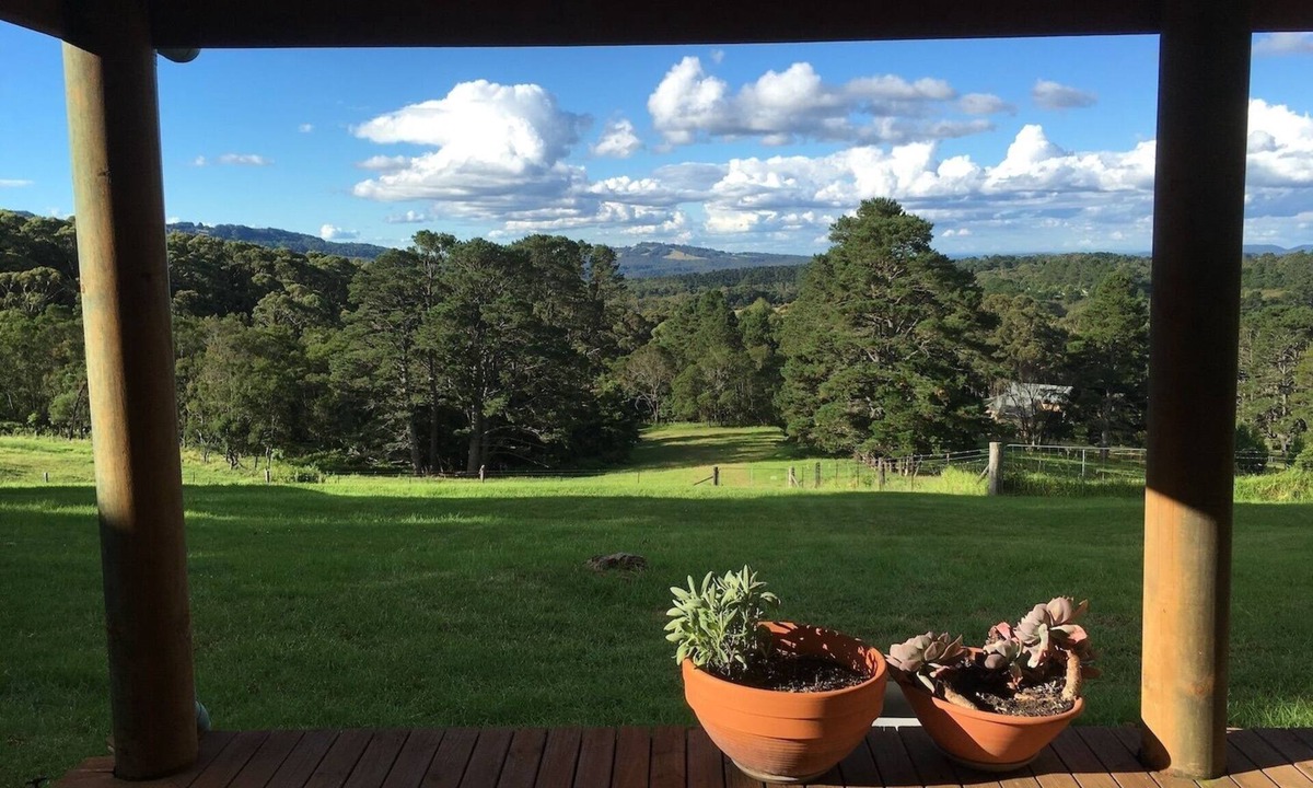 Berambing Cottage | Cottage Sleeps 13 - Stunning Views!