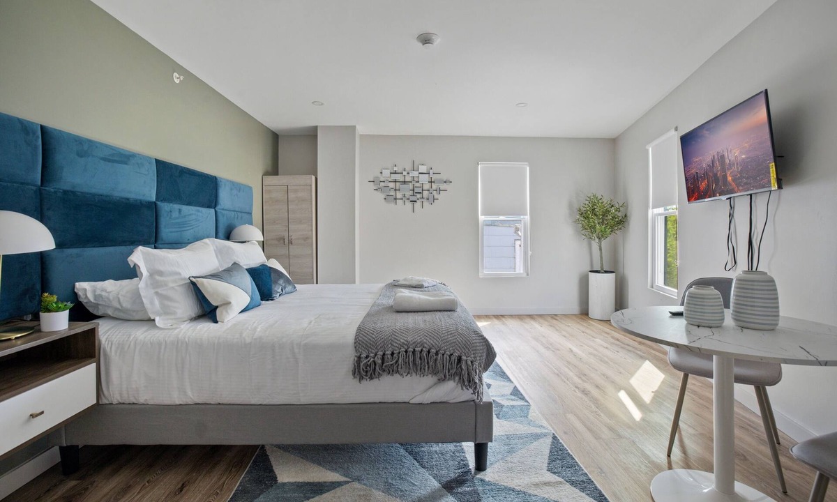 Middletown Hotel | Cottage Suites