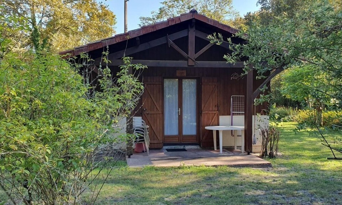 Noaillan Ski Chalet | Cottage surrounded by nature