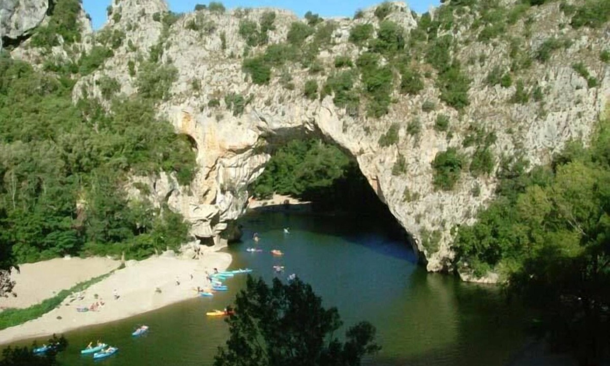 Chassagnes Ski Chalet | cottage-tent in a leisure