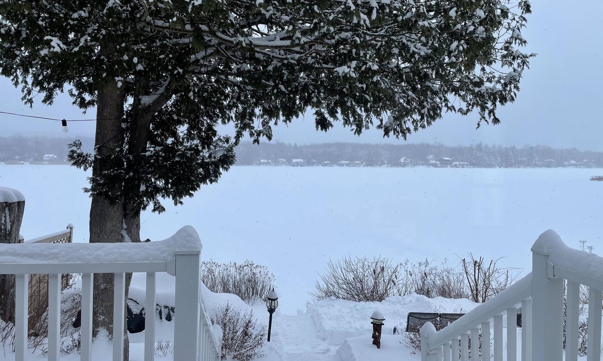 Dunham Ski Chalet | Cottage Tranquility family waterfront mountains