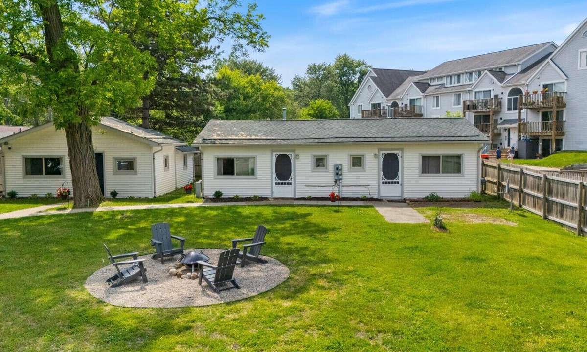 Whitmore Lake Cottage | Cottage W/Lake Access Unit 3