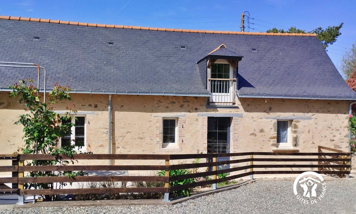 Bouchamps-les-Craon Cottage | Cottage with private pool - 6 guests