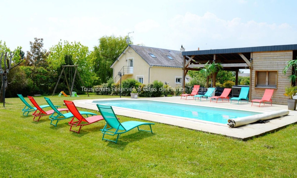 Saint-Paterne-Racan Cottage | Cottage with heated pool, spa, enclosed garden