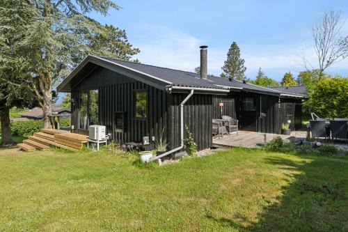 Skibby House | Cottage With Fjord View In Lovely Vellerup