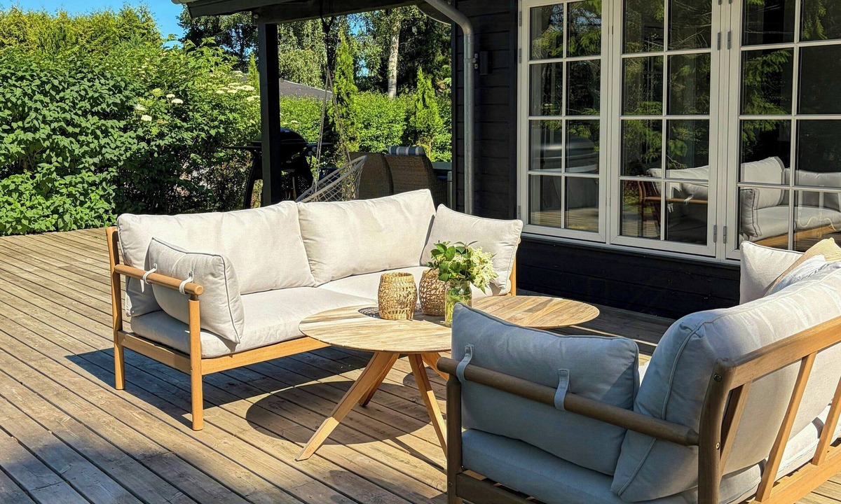 Rageleje House | Cottage with outdoor spa and sauna in Rågeleje