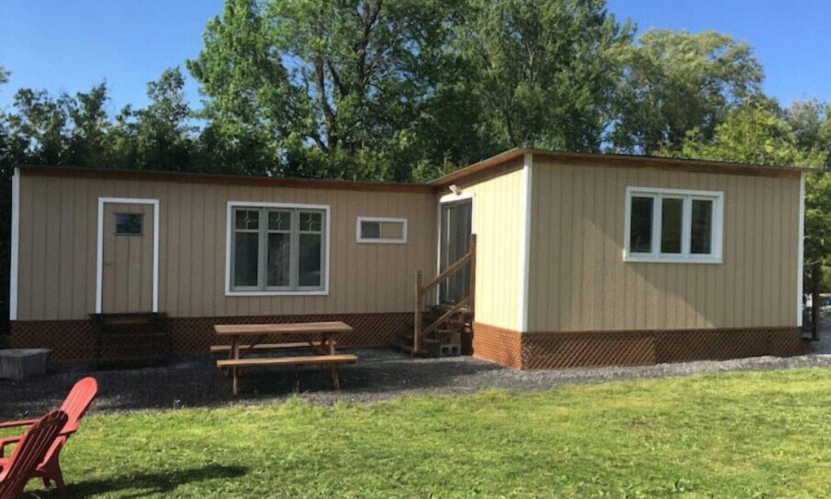 Alburg Cabin | Cottage with sunset view and much more