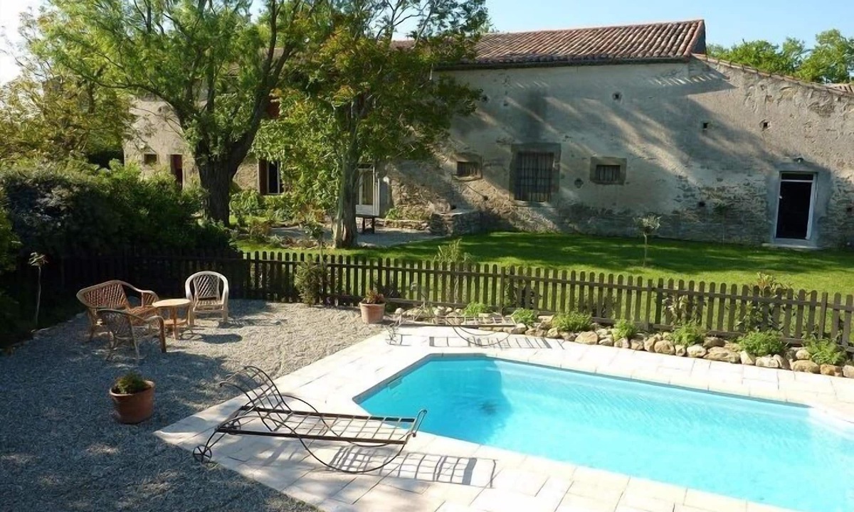 Montreal Cottage | Cottage with swimming pool in the countryside