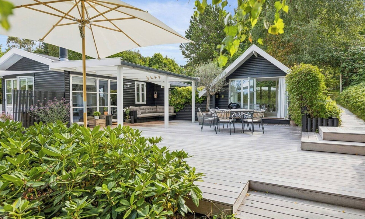 Ordrup House | Cottage with unique outdoor surroundings in Ordrup