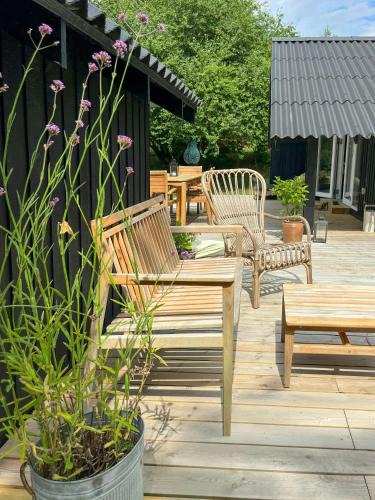 Sjllands Odde House | Cottage With Wilderness Bath Near Beach At Odden