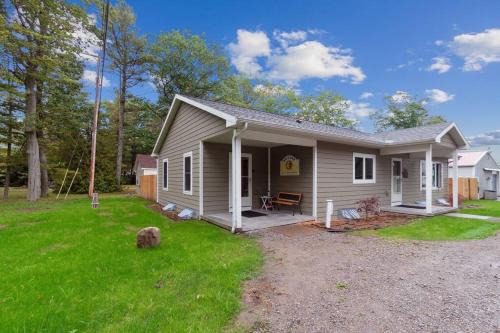 Greenbush Apartment | Cottages 7 & 9 - Fire Pit - Beach - Sleeps 8