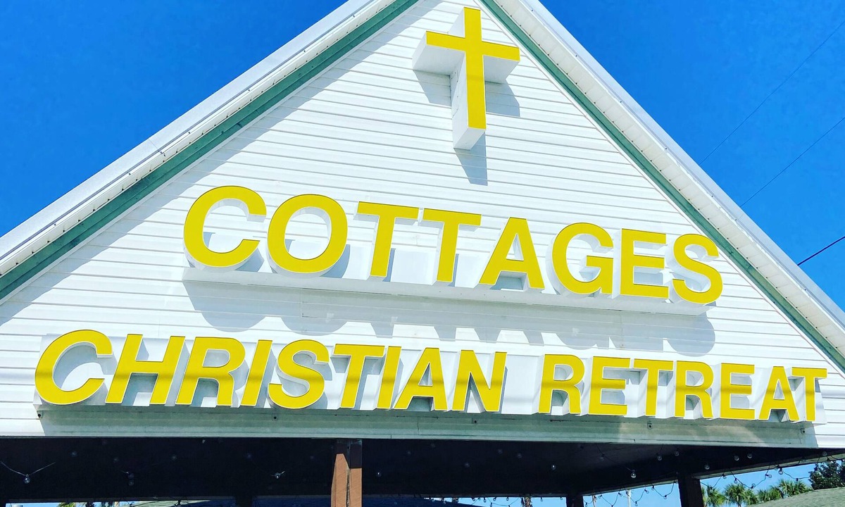 Kiska Beach Cottage | Cottages Christian Retreat