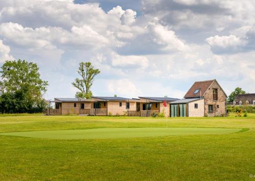 Cangey Cabin | Cottages du Golf Fleuray-Amboise