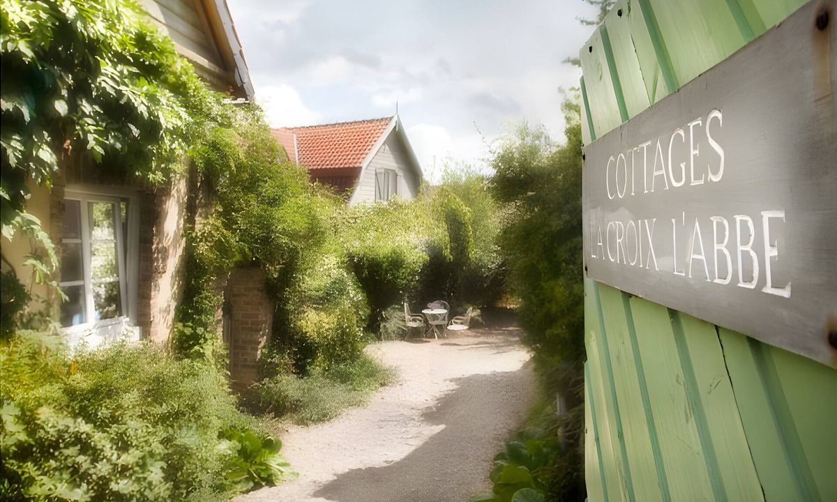 Saint-Valery-sur-Somme Bed & Breakfast | Cottages de la Croix l'Abbé, la Bergeronnette – Tranquil Duplex Retreat