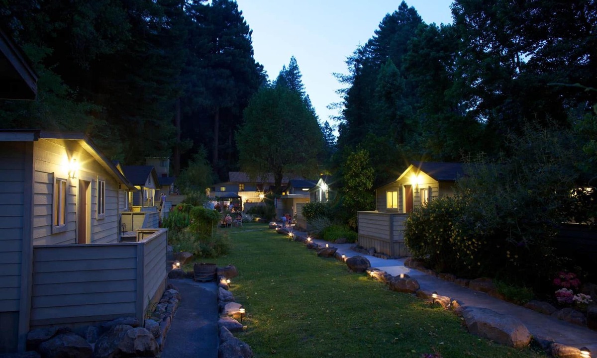 Guerneville Hotel | Cottages on River Road