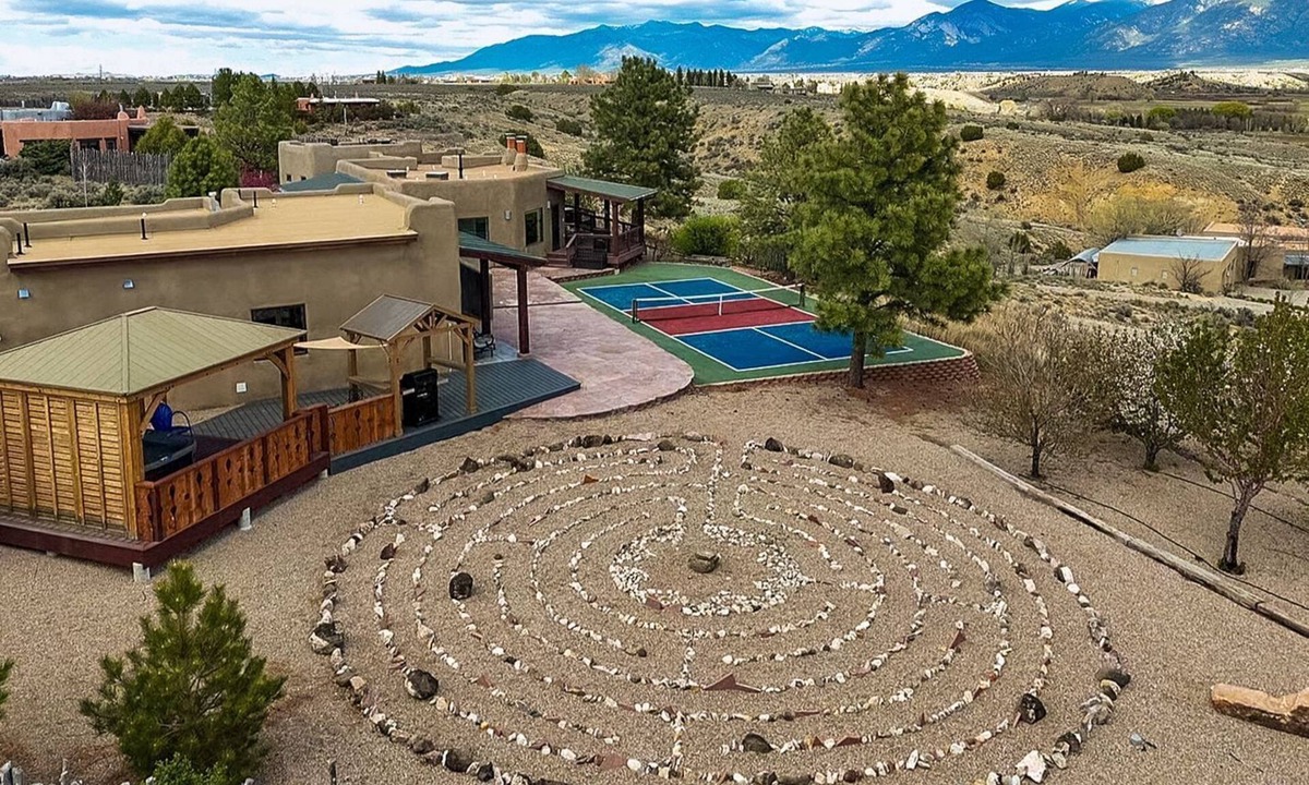 Taos House | Cottam Pines A & B - Hot Tub, Pickleball