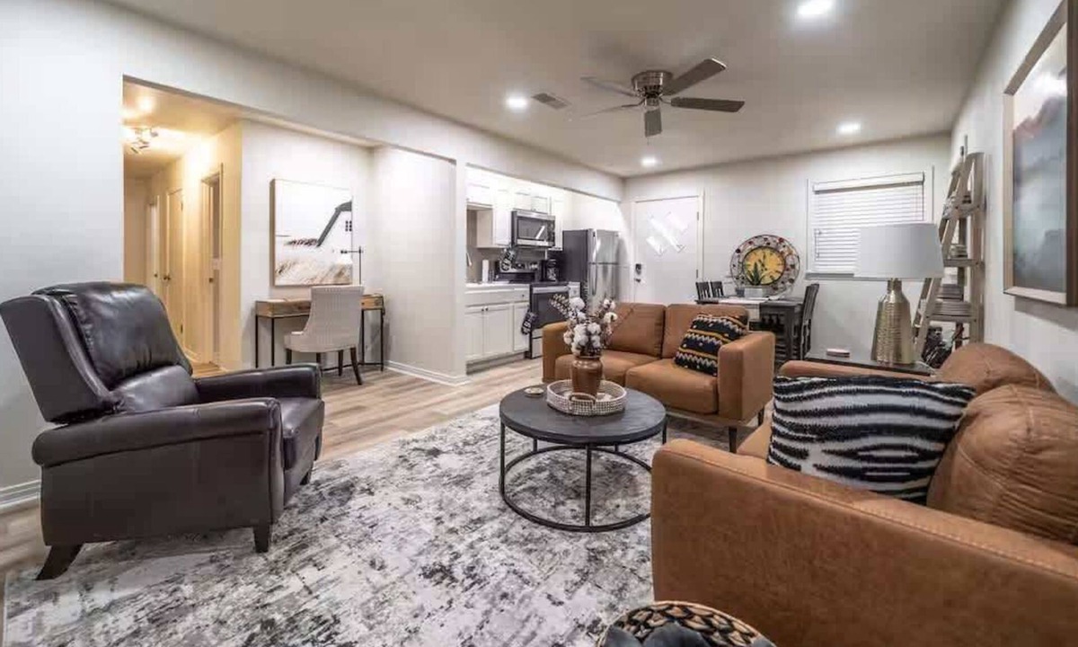 Lubbock House | Cotton Court - 2BR/2BA - Country Living