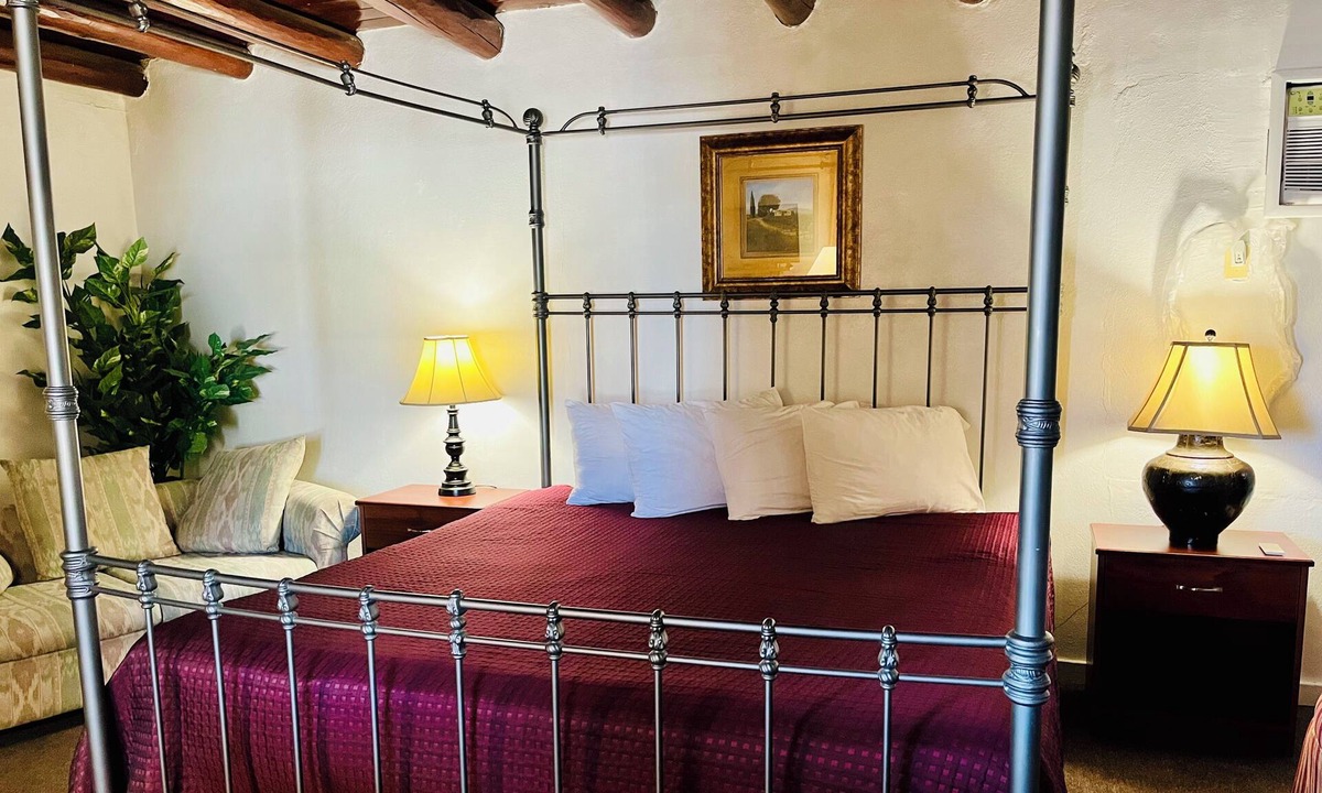 Southside Hotel | Cottonwood Court Motel