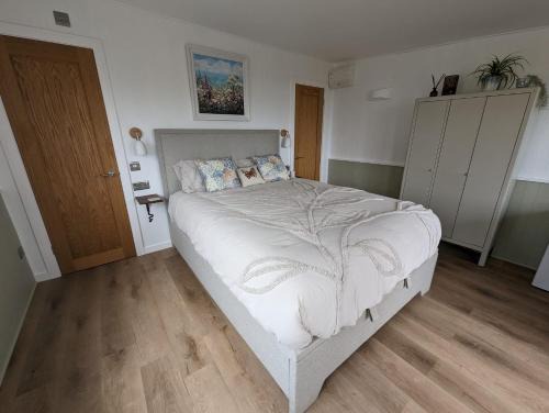 Bideford Ski Chalet | Cotts Cabin - Welcombe - 2 min walk to pub