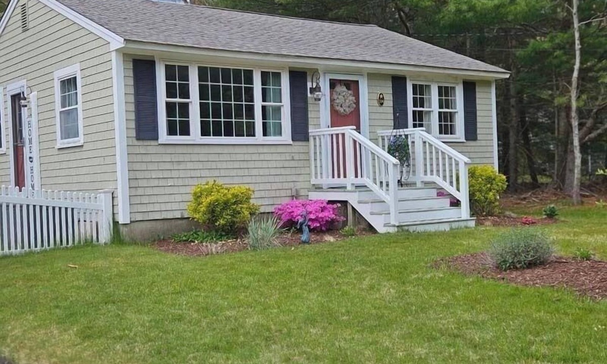 Cotuit House | Cotuit Getaway Near Beaches RPMS146