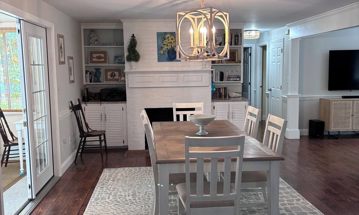 Cotuit House | COTUIT RETREAT! BEAUTIFUL 3 BR/CENTRAL AC