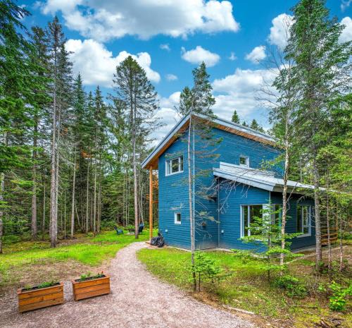 Sainte-Christine-d'Auvergne Ski Chalet | Country Comfort - Woods & River - La Sittelle