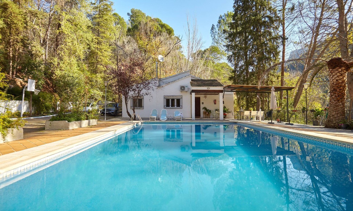 Villanueva del Arzobispo House | Country House 'Casa Arroyo Colmenar' with Mountain View, Pool and Air Conditioning