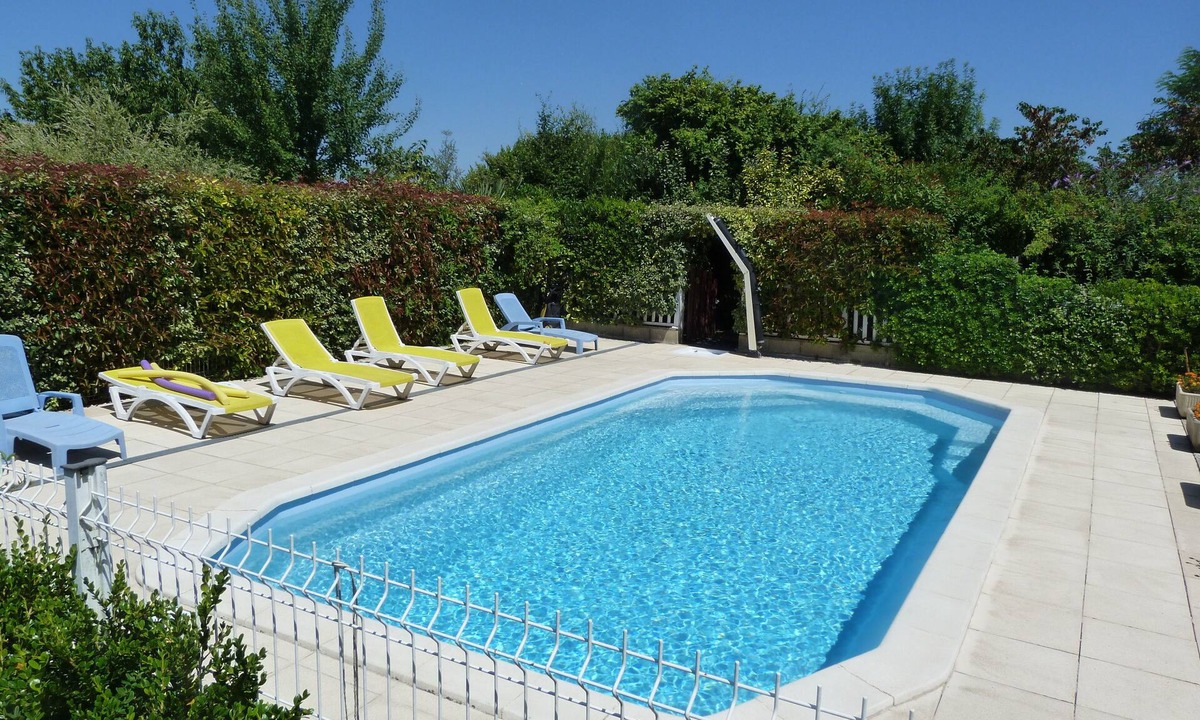Saint-Amant-de-Bonnieure Cottage | Country Cottage/Gite - St Amant de Bonnieure